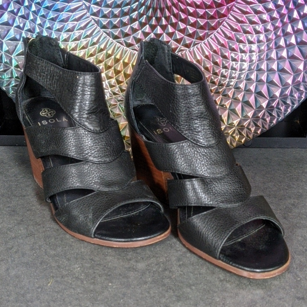Isola black sandals